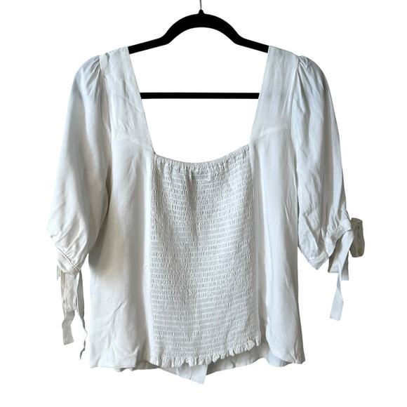 Socialite Women’s Puff Bow Sleeve Button Front Blouse Top White Size XL Milkmaid - Picture 2 of 7